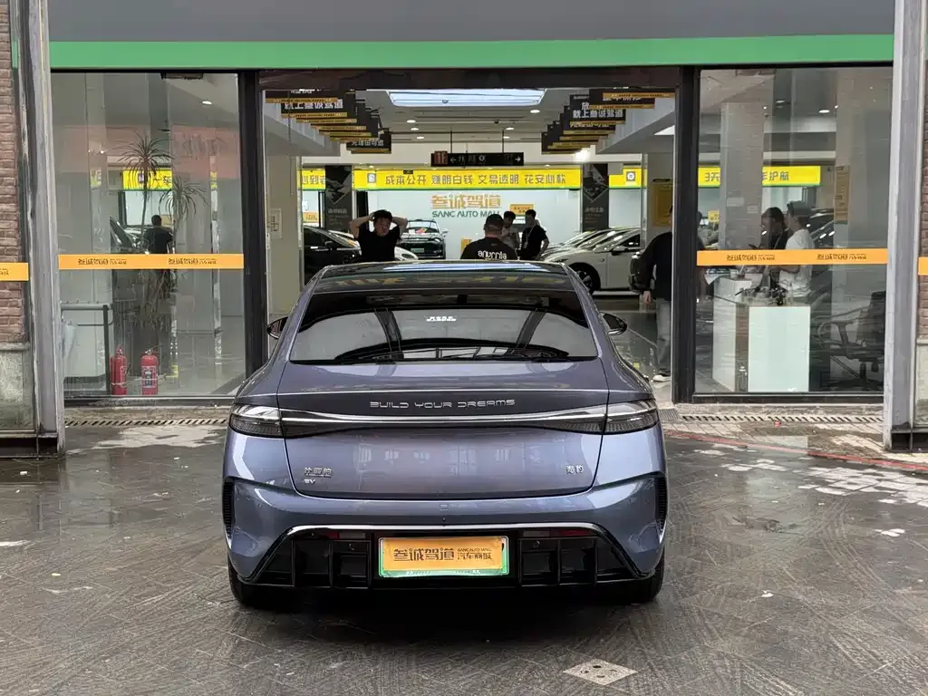 BYD Seal — фото 3
