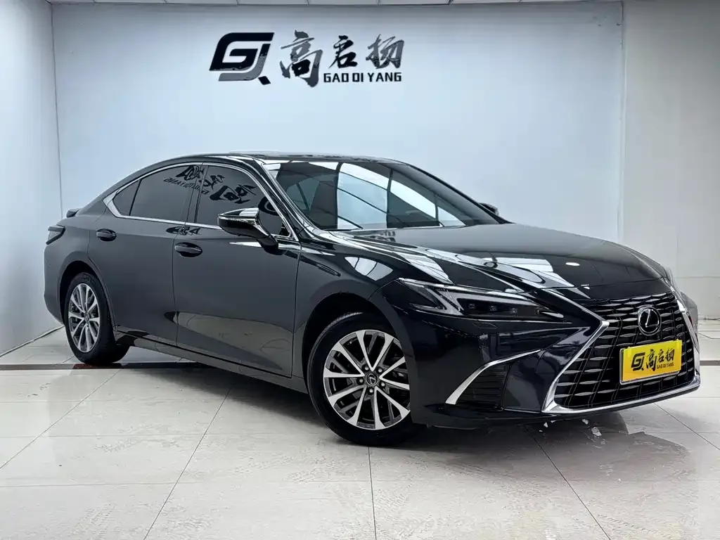 Lexus ES — фото 5