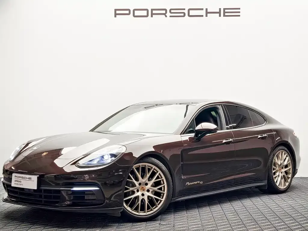 Porsche Panamera — фото 1