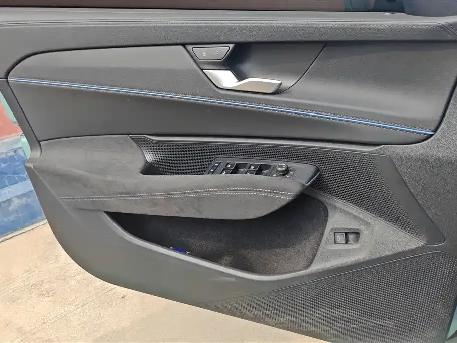 Volkswagen Passat — фото 9