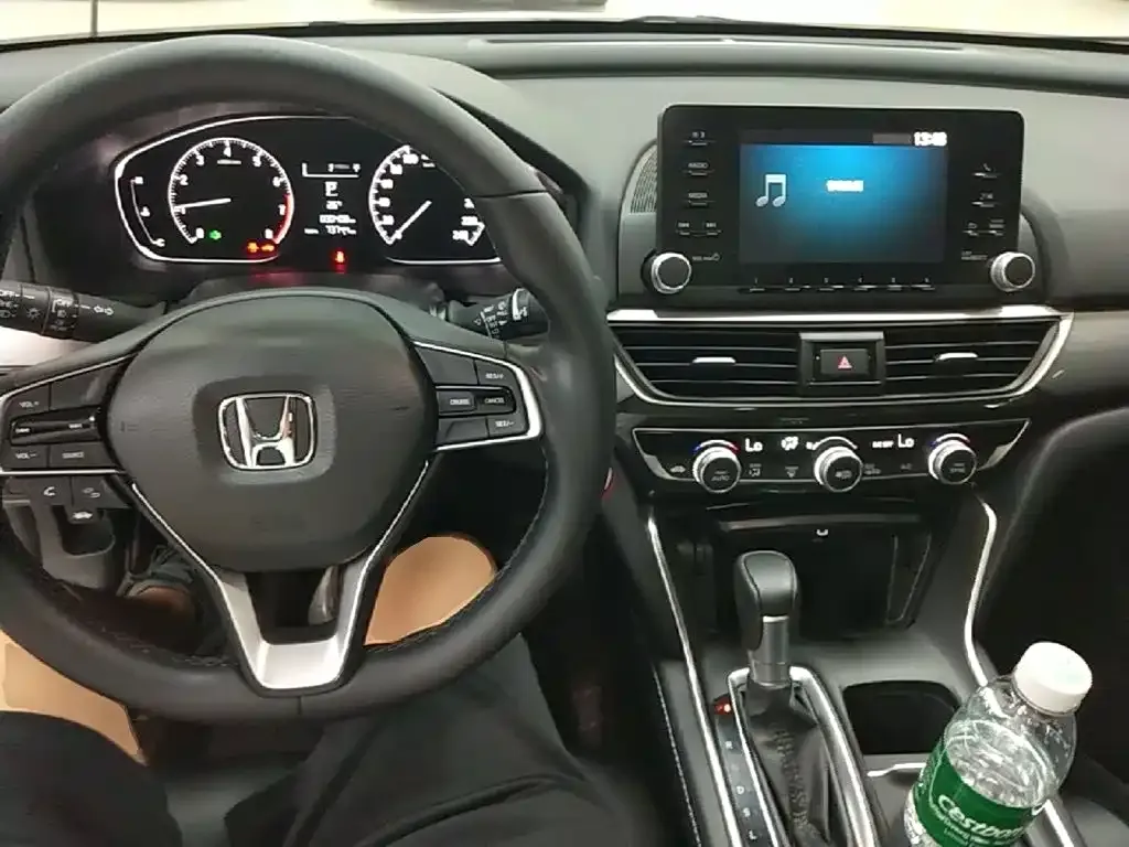 Honda Inspire — фото 10