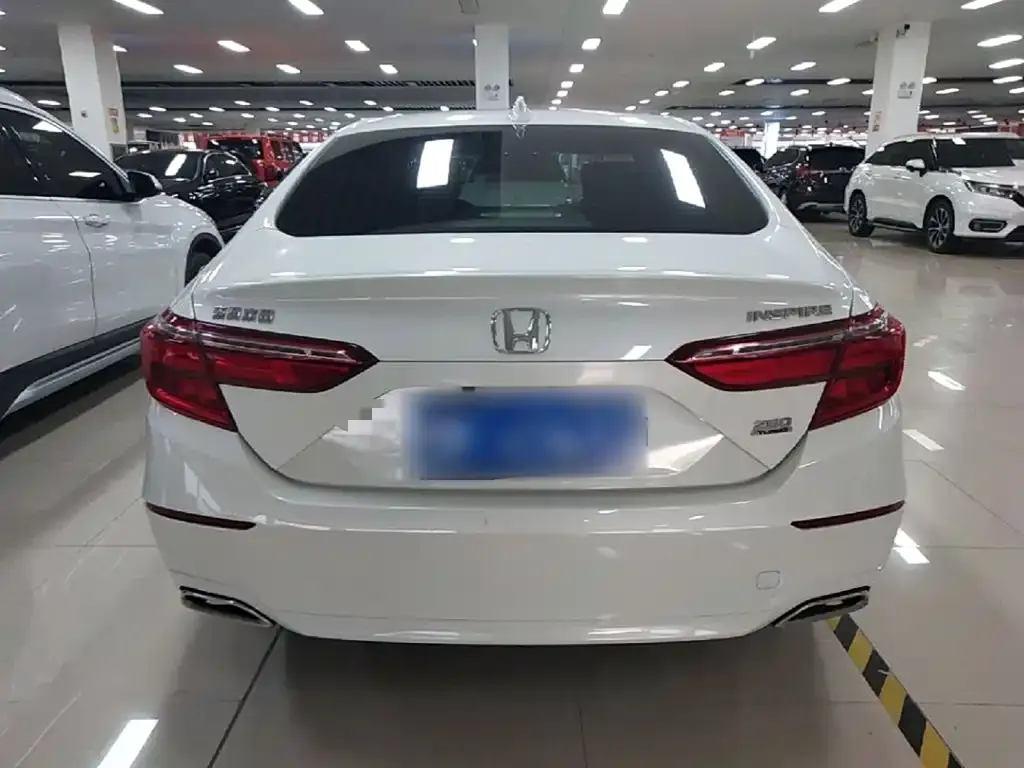 Honda Inspire — фото 6