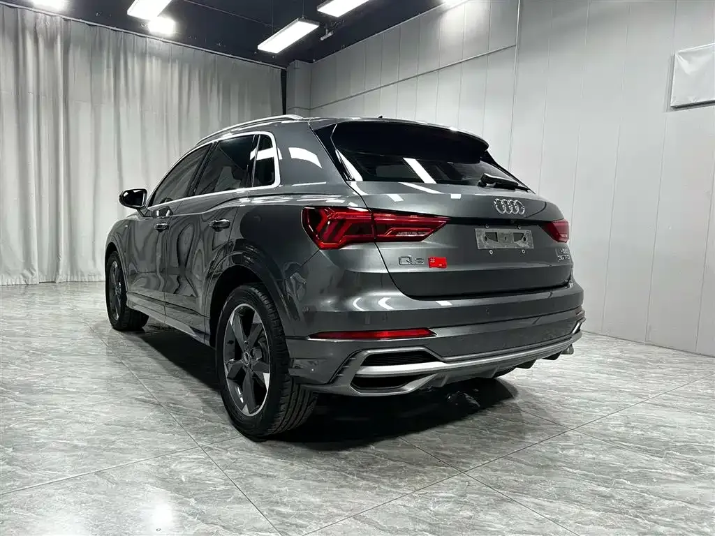 Audi Q3 — фото 8
