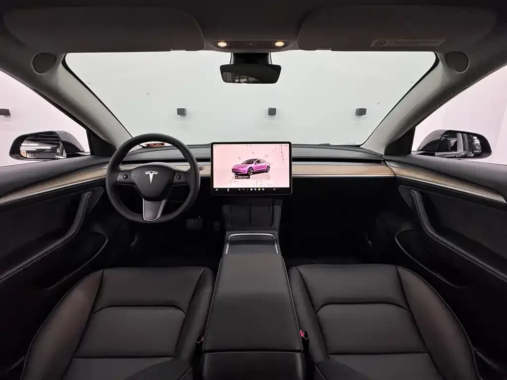 Tesla Model 3 — фото 3
