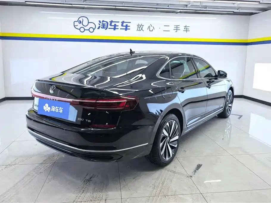 Volkswagen Passat — фото 10
