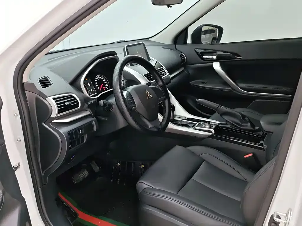 Mitsubishi Eclipse Cross 2023 из CN, фото 4