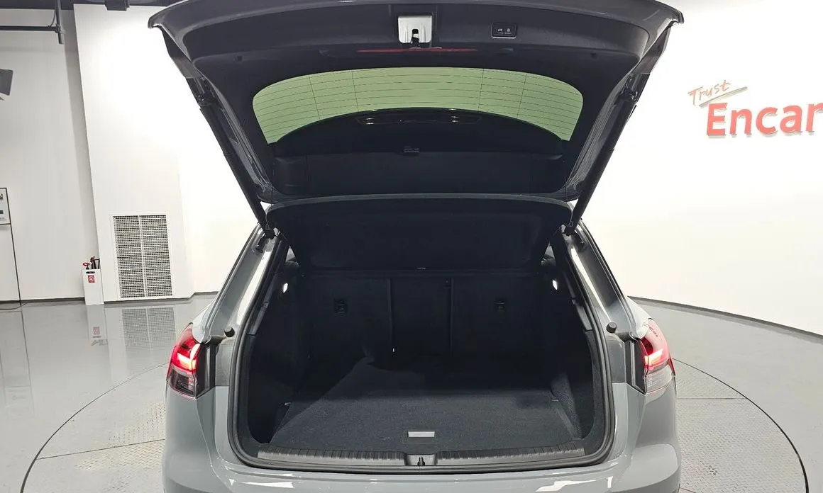 Audi Q4 e-tron 2023 из KR, фото 5