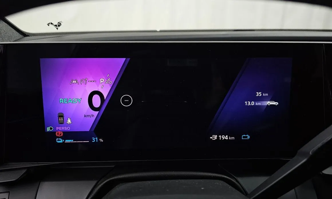 Renault Korea (Samsung) Scenic 2026 из KR, фото 4