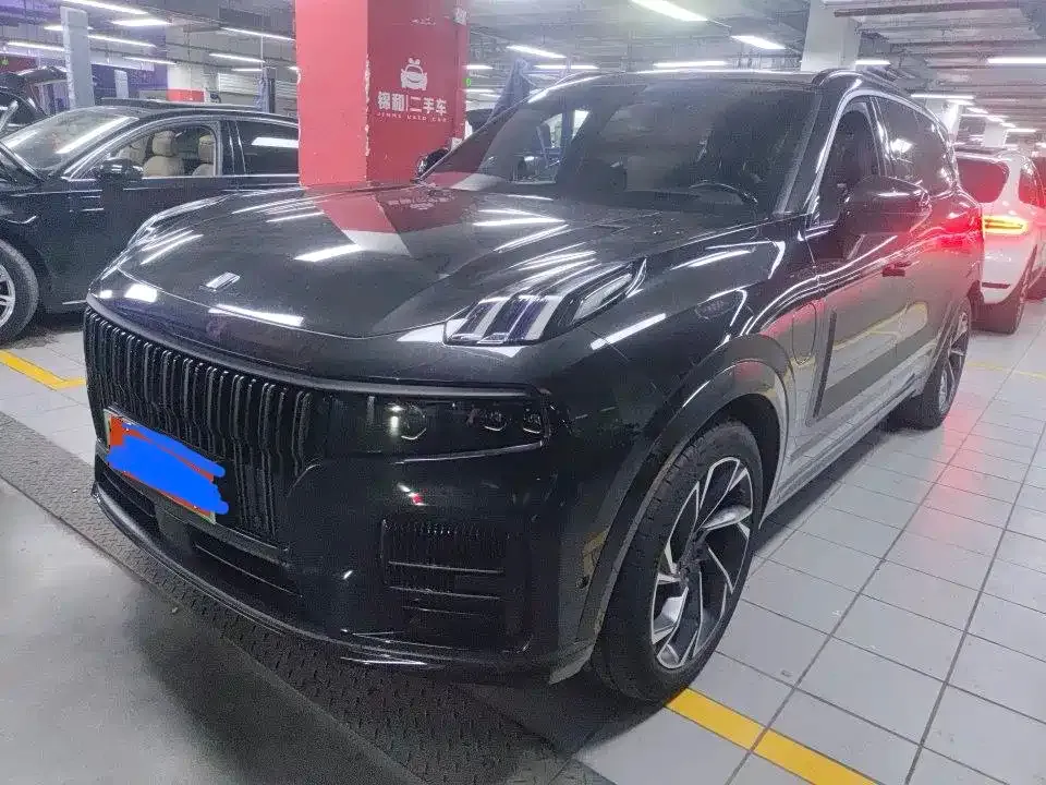 Lynk & Co 09