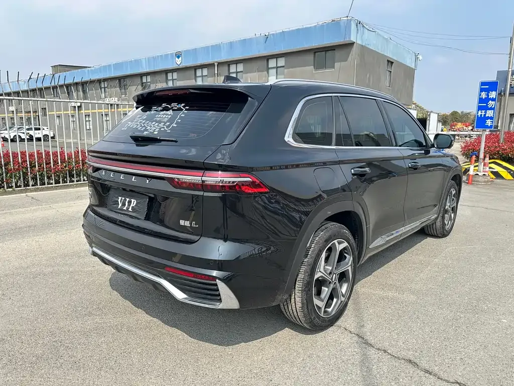 Geely Xingyue L — фото 10