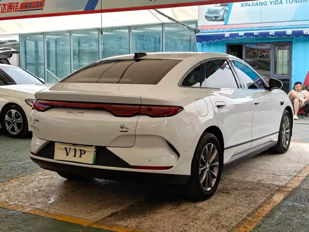 BYD Qin L — фото 9