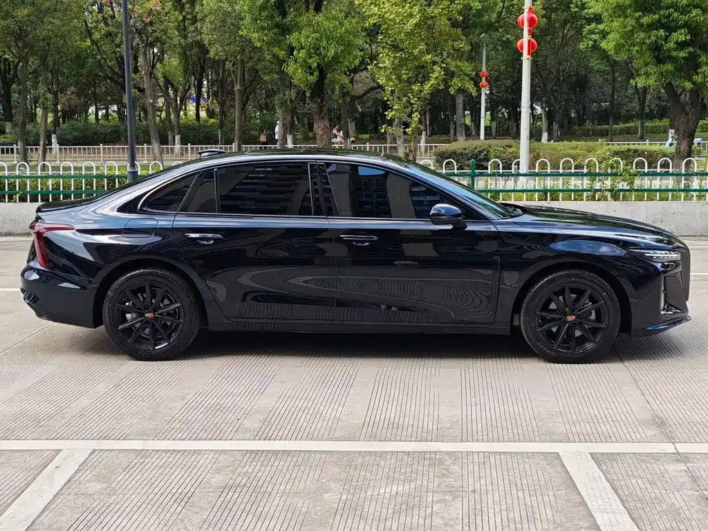 Hongqi H5 — фото 4