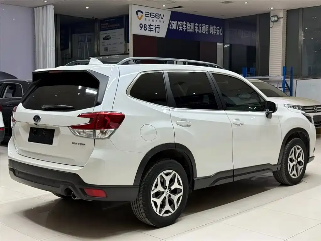 Subaru Forester 2022 из CN, фото 9