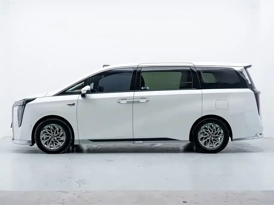 GAC Motor Trumpchi M8 — фото 3
