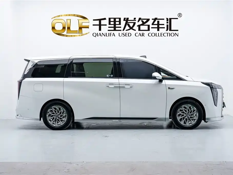 GAC Motor Trumpchi M8 — фото 9