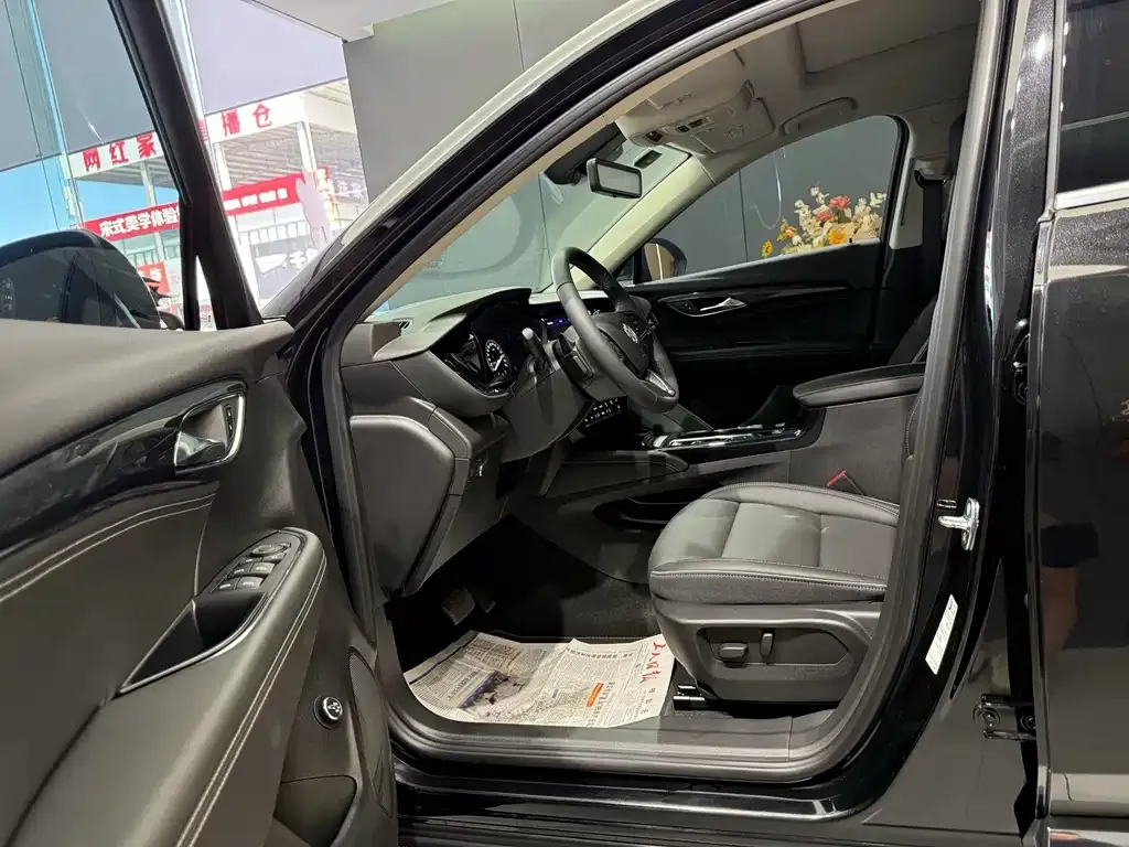 Buick Envision Plus — фото 6