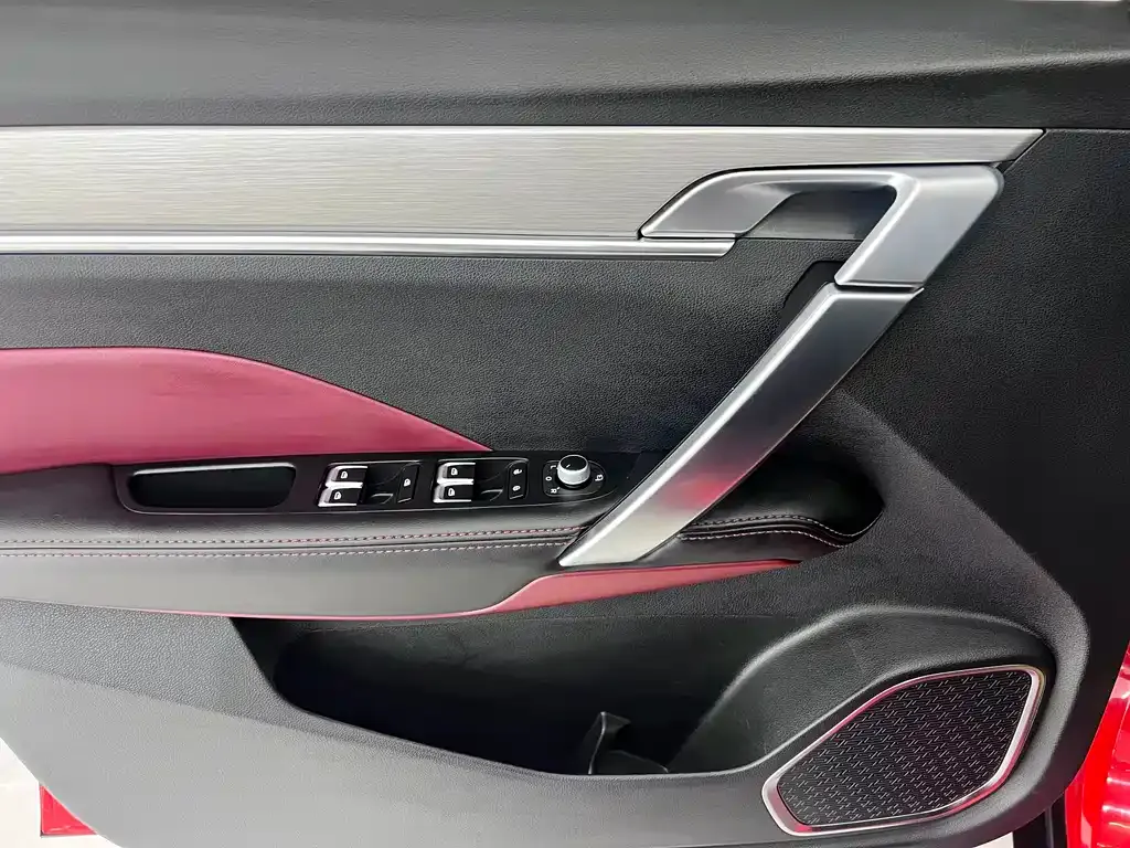 Geely Binyue — фото 7