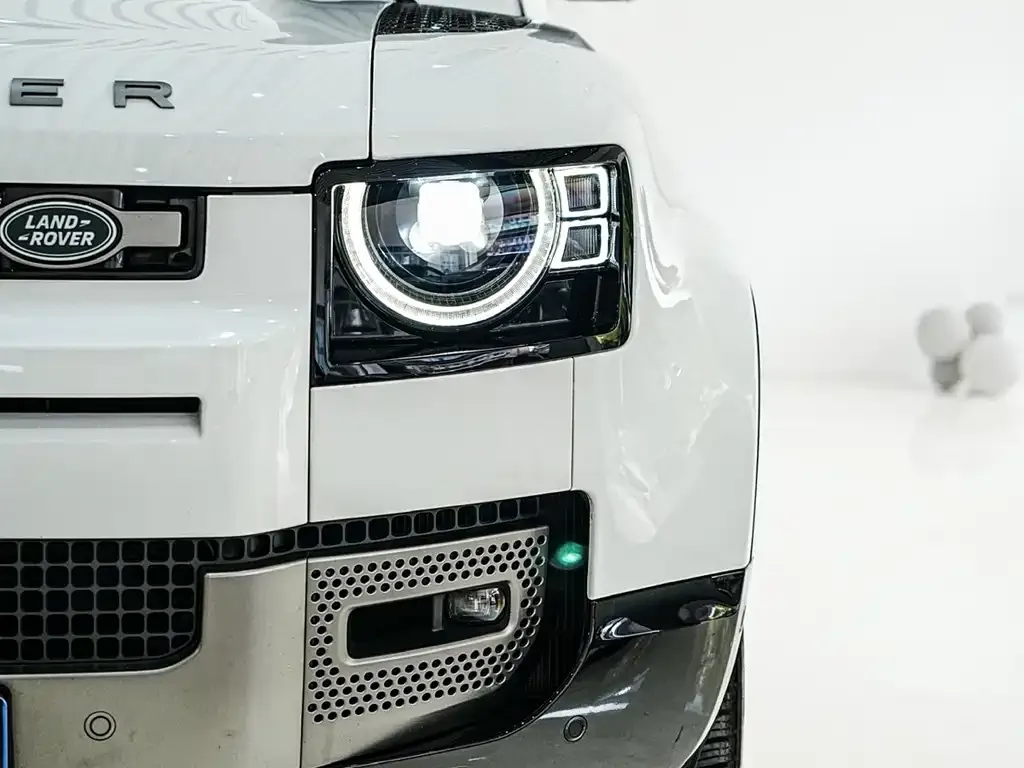 Land Rover Defender — фото 9