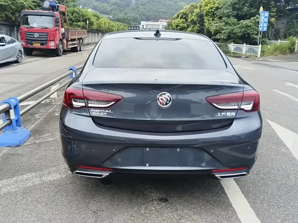 Buick Regal — фото 10