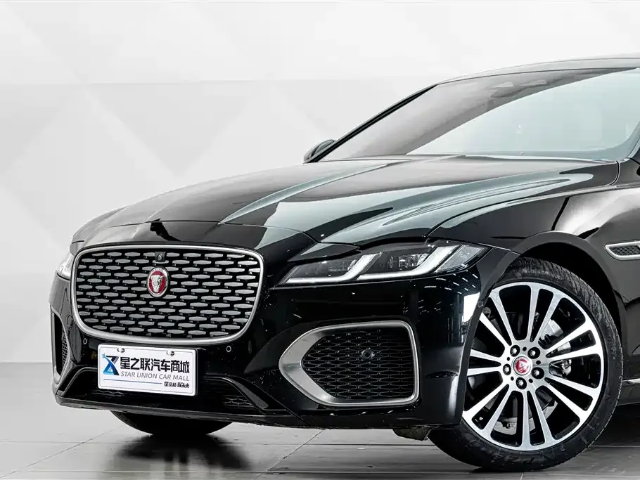 Jaguar XFL — фото 10