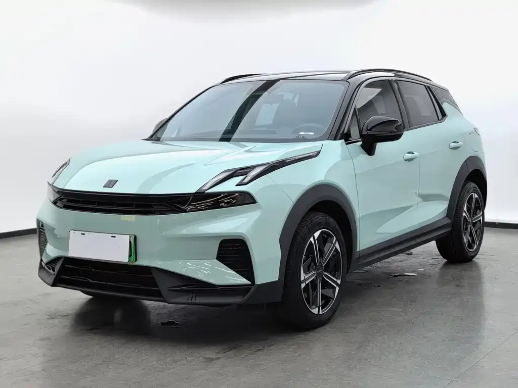 Lynk & Co 06 EM-P