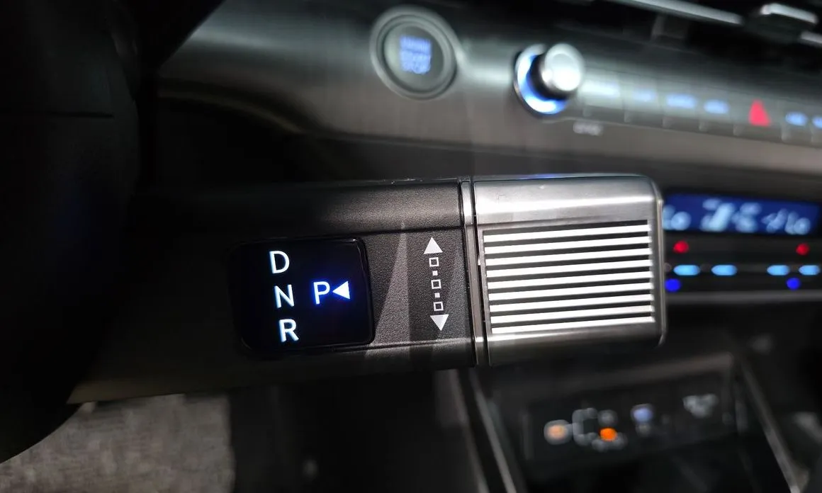 Hyundai Kona — фото 7
