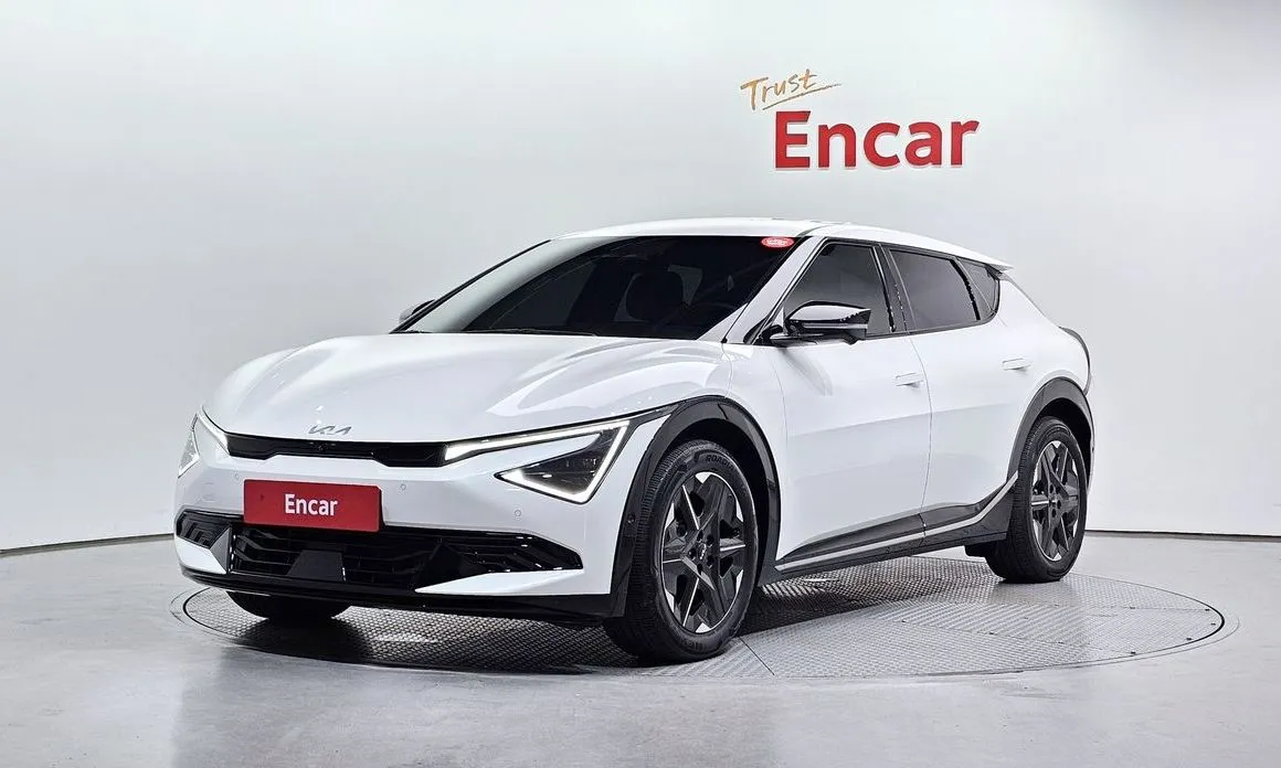 Kia EV6 — фото 1