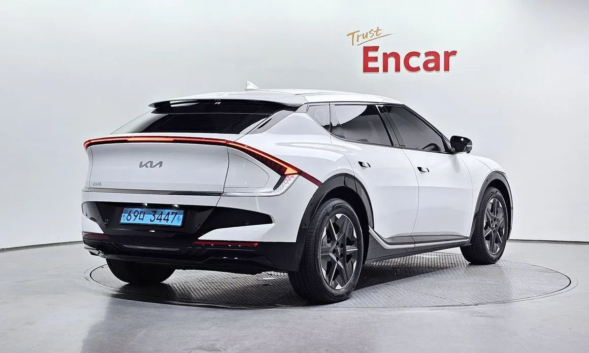 Kia EV6 — фото 10