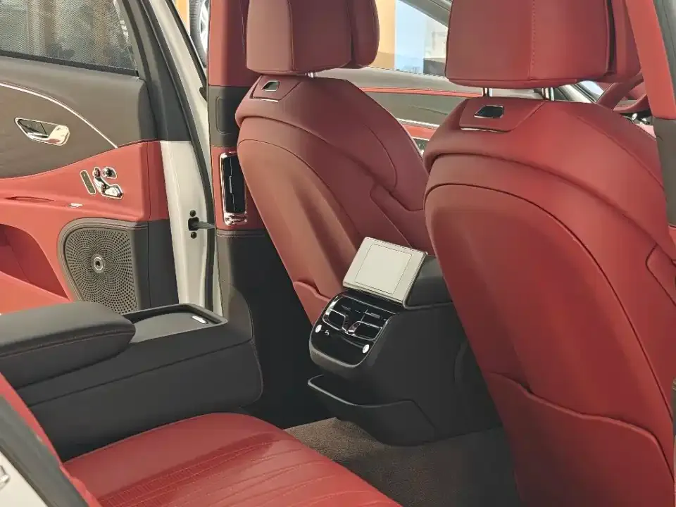 Bentley Flying Spur PHEV 2022 из CN, фото 5
