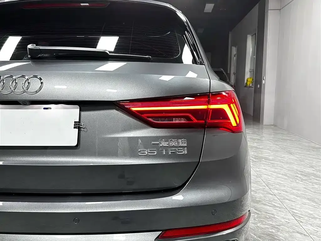 Audi Q3 — фото 4