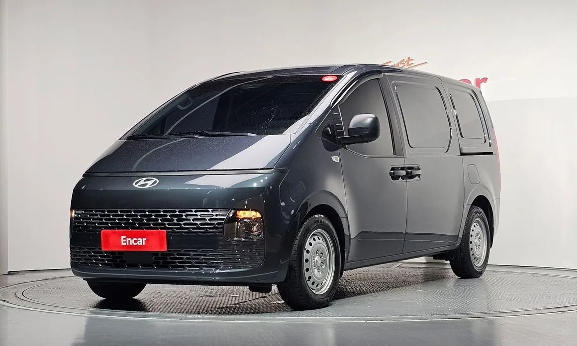 Hyundai Staria — фото 1