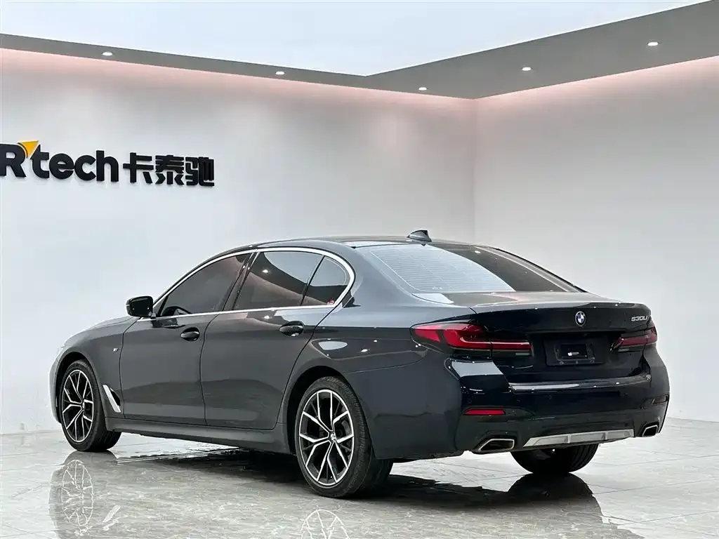 BMW 5 Series — фото 5