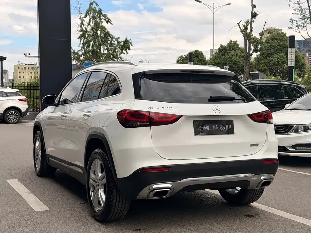 Mercedes-Benz GLA — фото 8