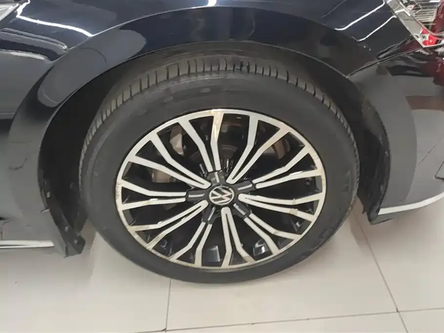 Volkswagen Phideon — фото 3