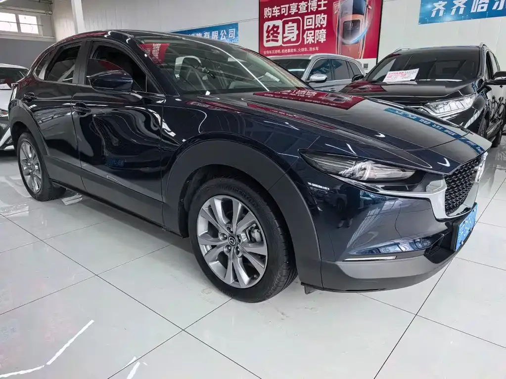 Mazda CX-30 — фото 1