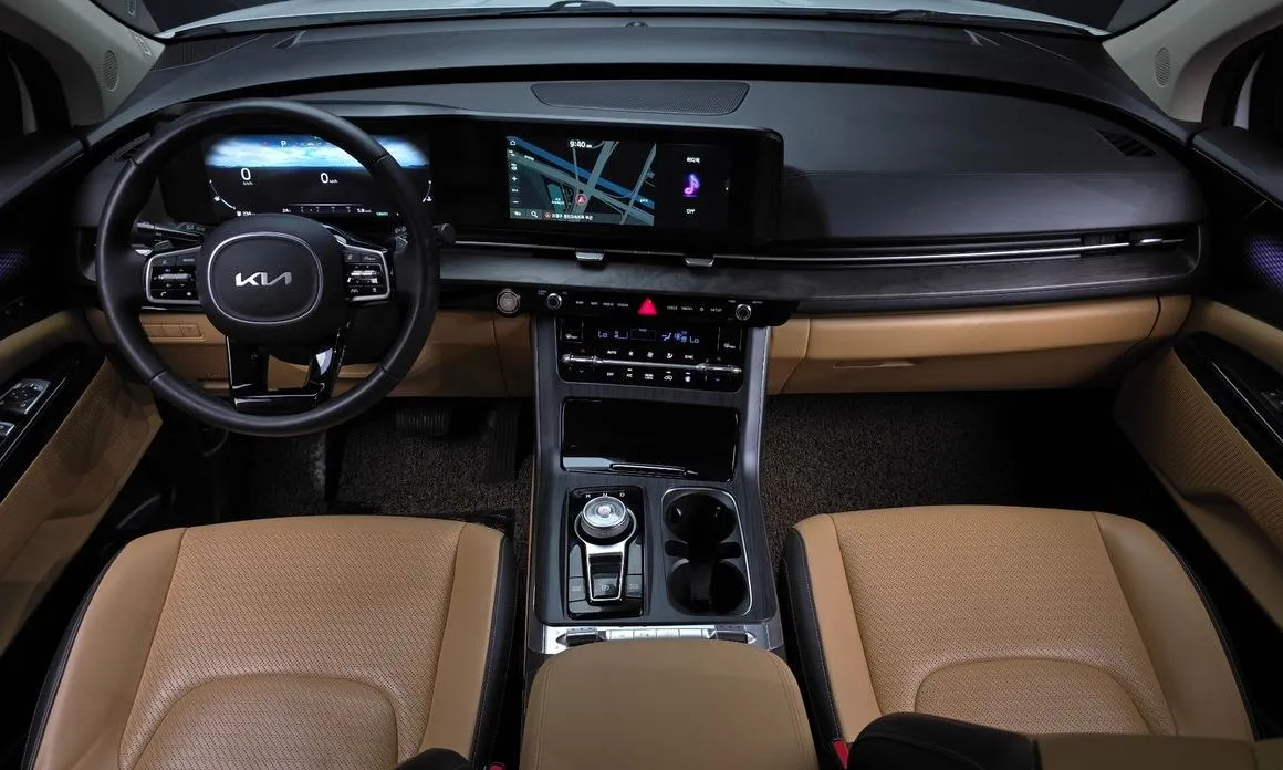 Kia Carnival — фото 10