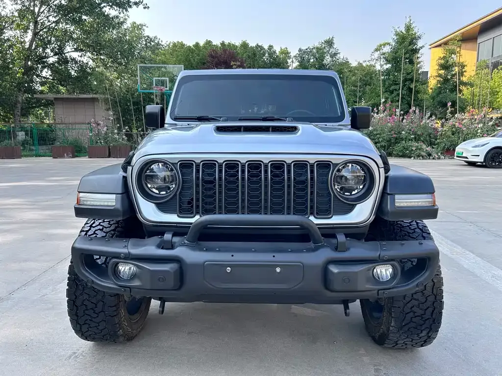 Jeep Wrangler — фото 10