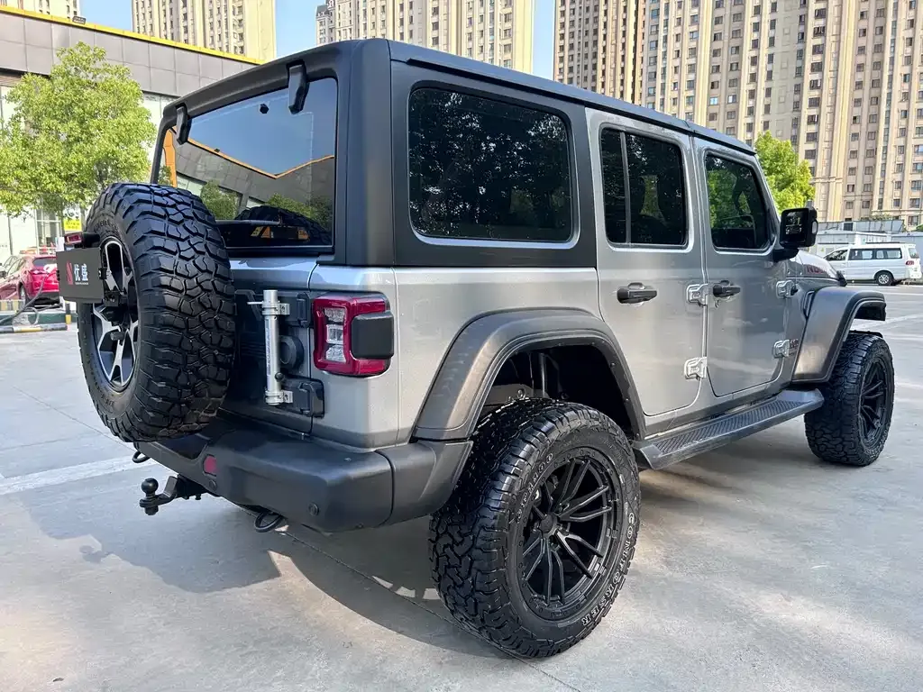 Jeep Wrangler — фото 2