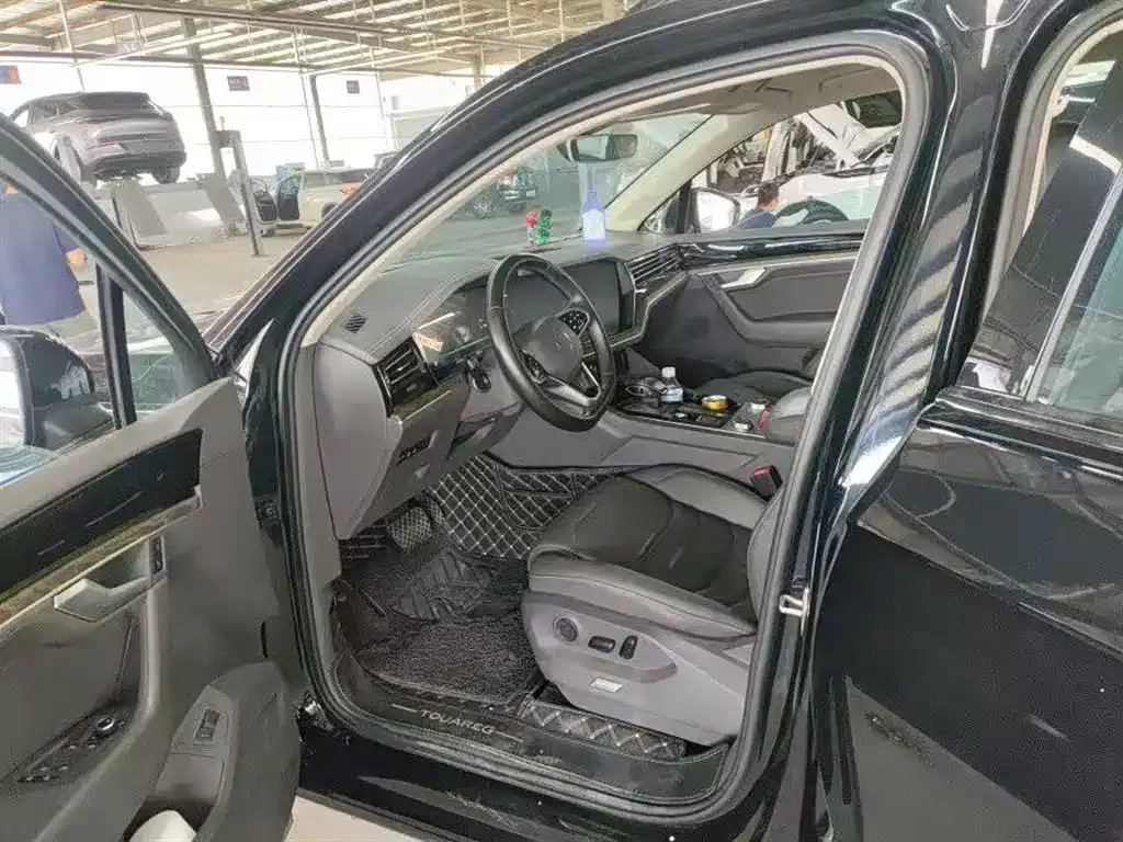Volkswagen Touareg 2021 из CN, фото 3