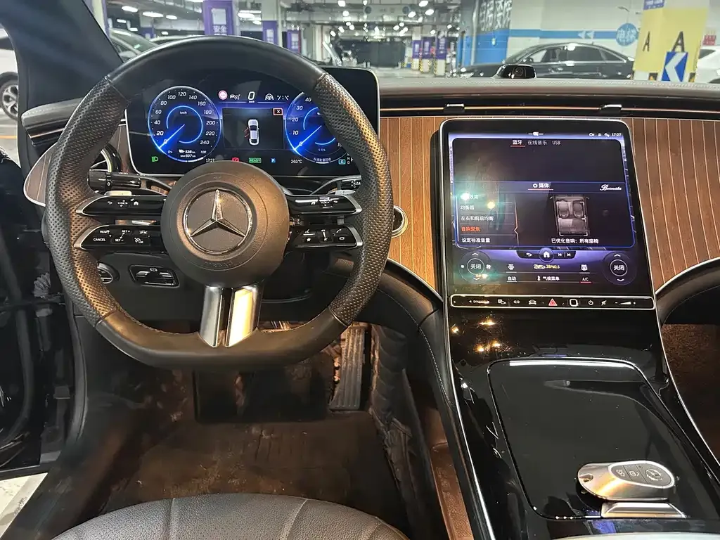 Mercedes-Benz EQE 2023 из CN, фото 9