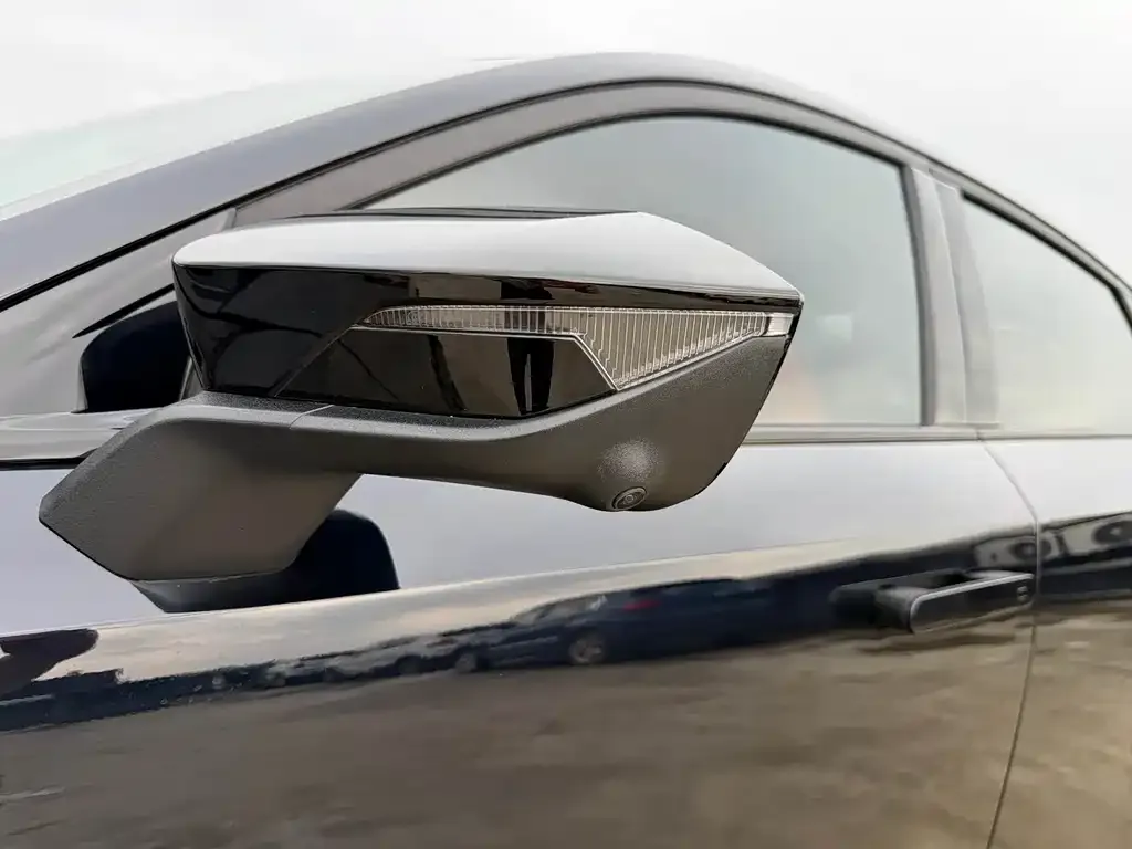 Changan UNI-V 2023 из CN, фото 2