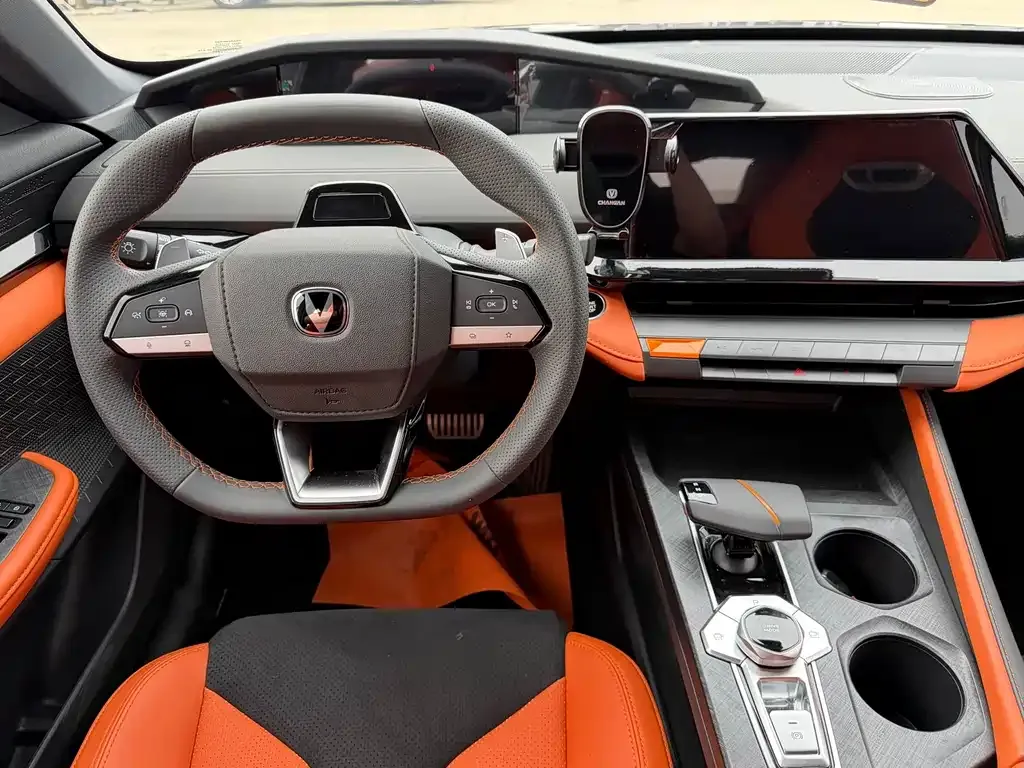 Changan UNI-V 2023 из CN, фото 3
