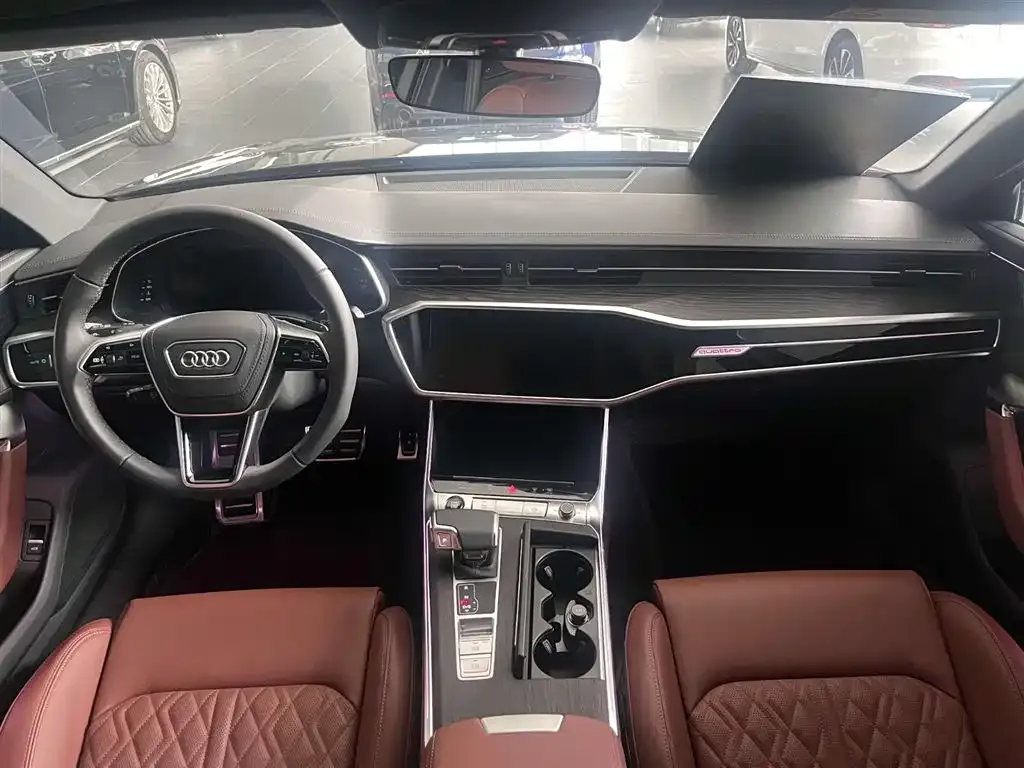 Audi A6L — фото 2