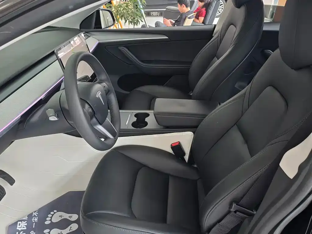 Tesla Model Y — фото 4