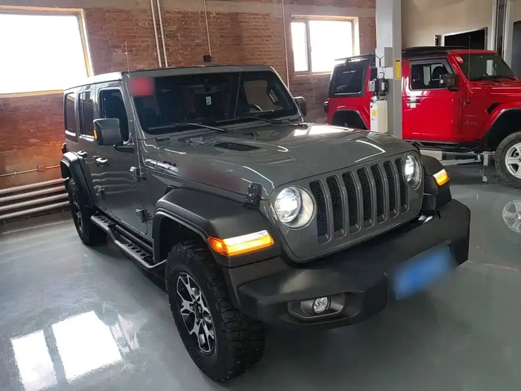 Jeep Wrangler — фото 7