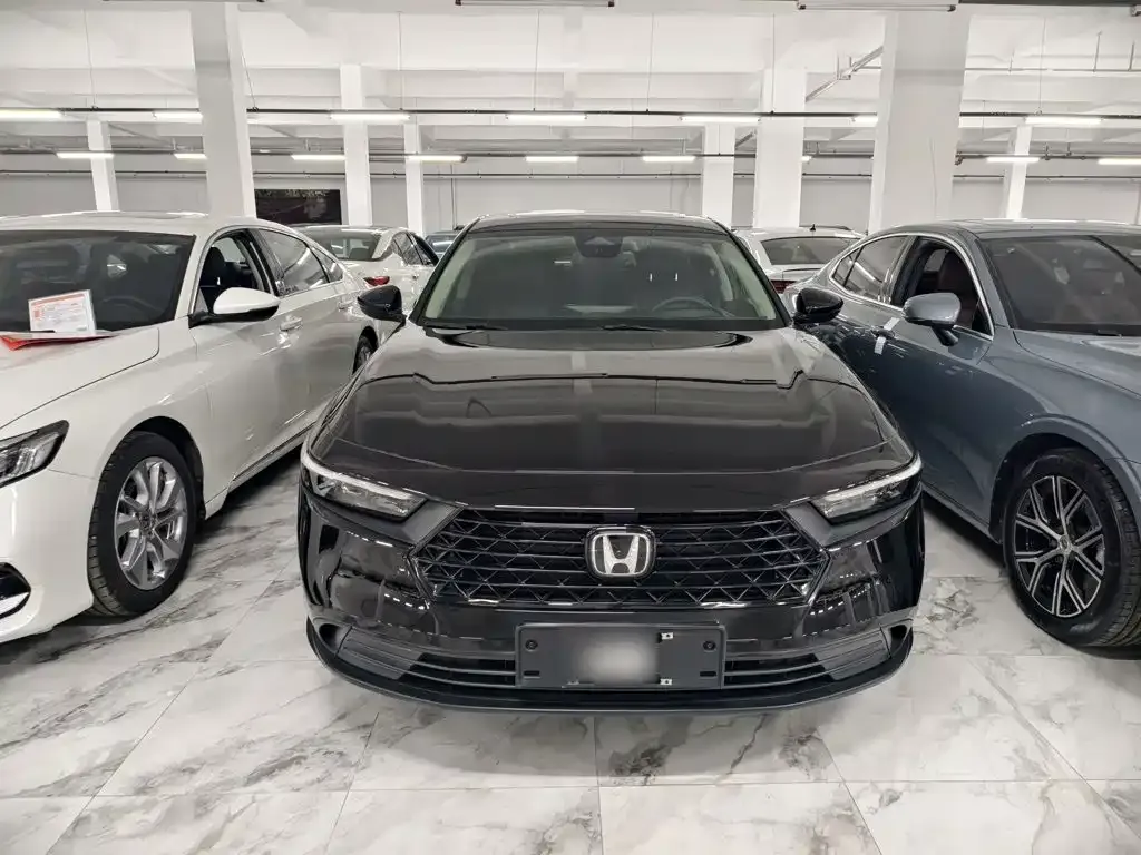 Honda Accord — фото 10
