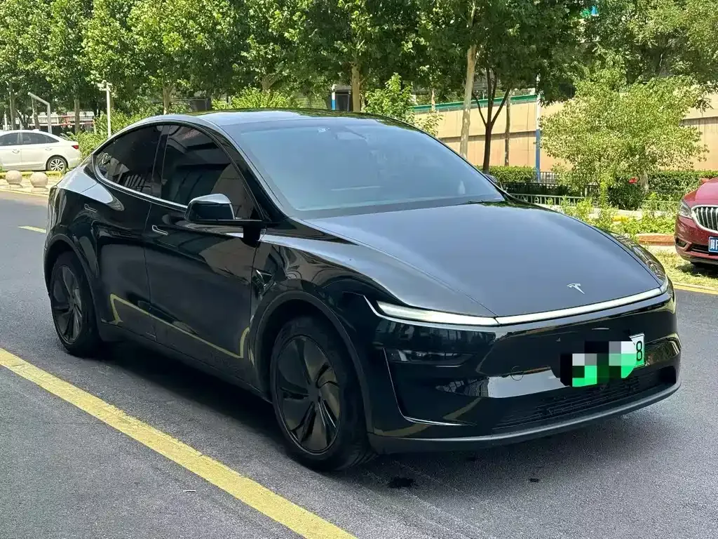 Tesla Model Y — фото 7