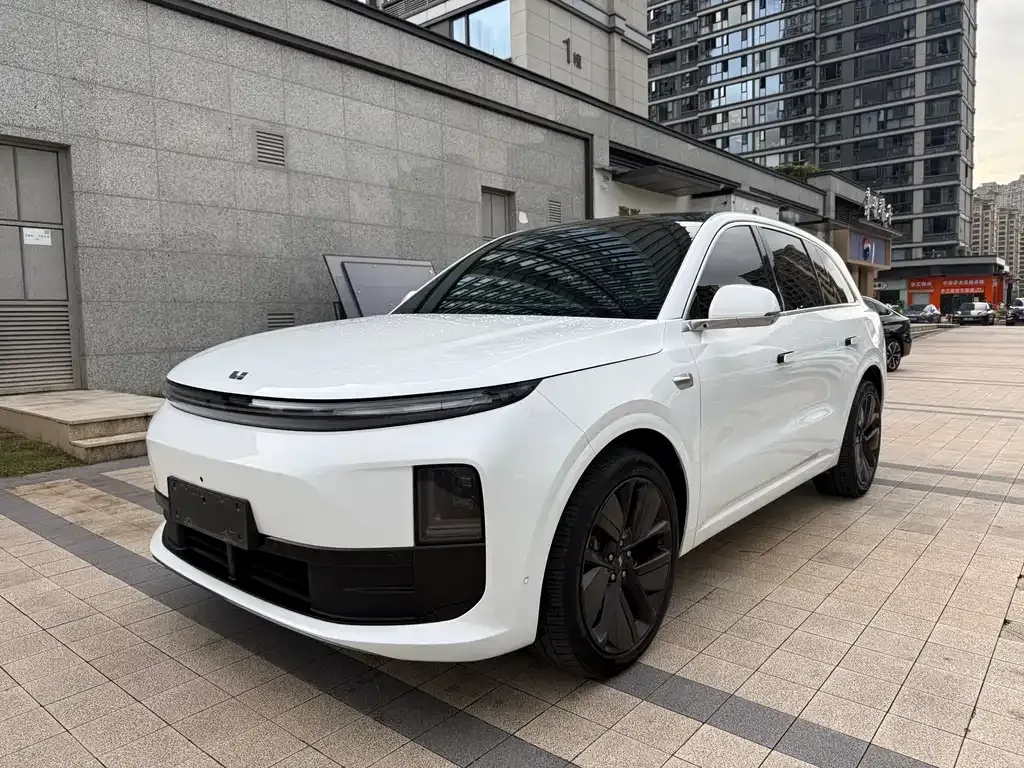 Li Auto L6