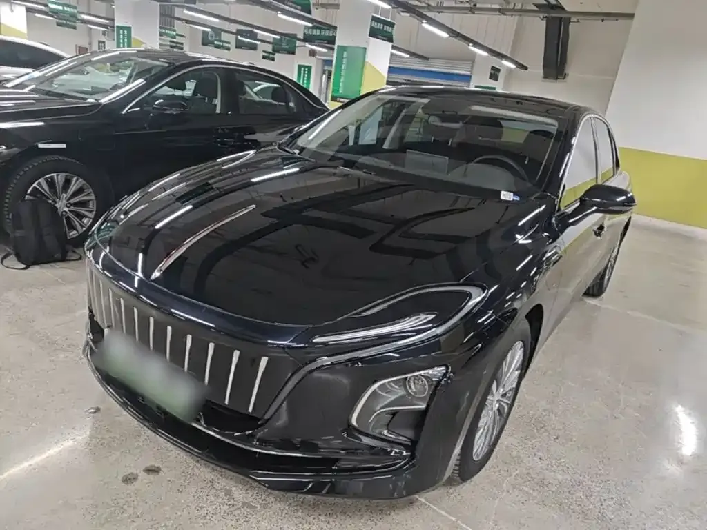 Hongqi E-QM5 — фото 1