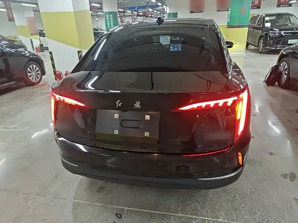 Hongqi E-QM5 — фото 10
